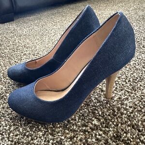 Kelly & Katie Pumps